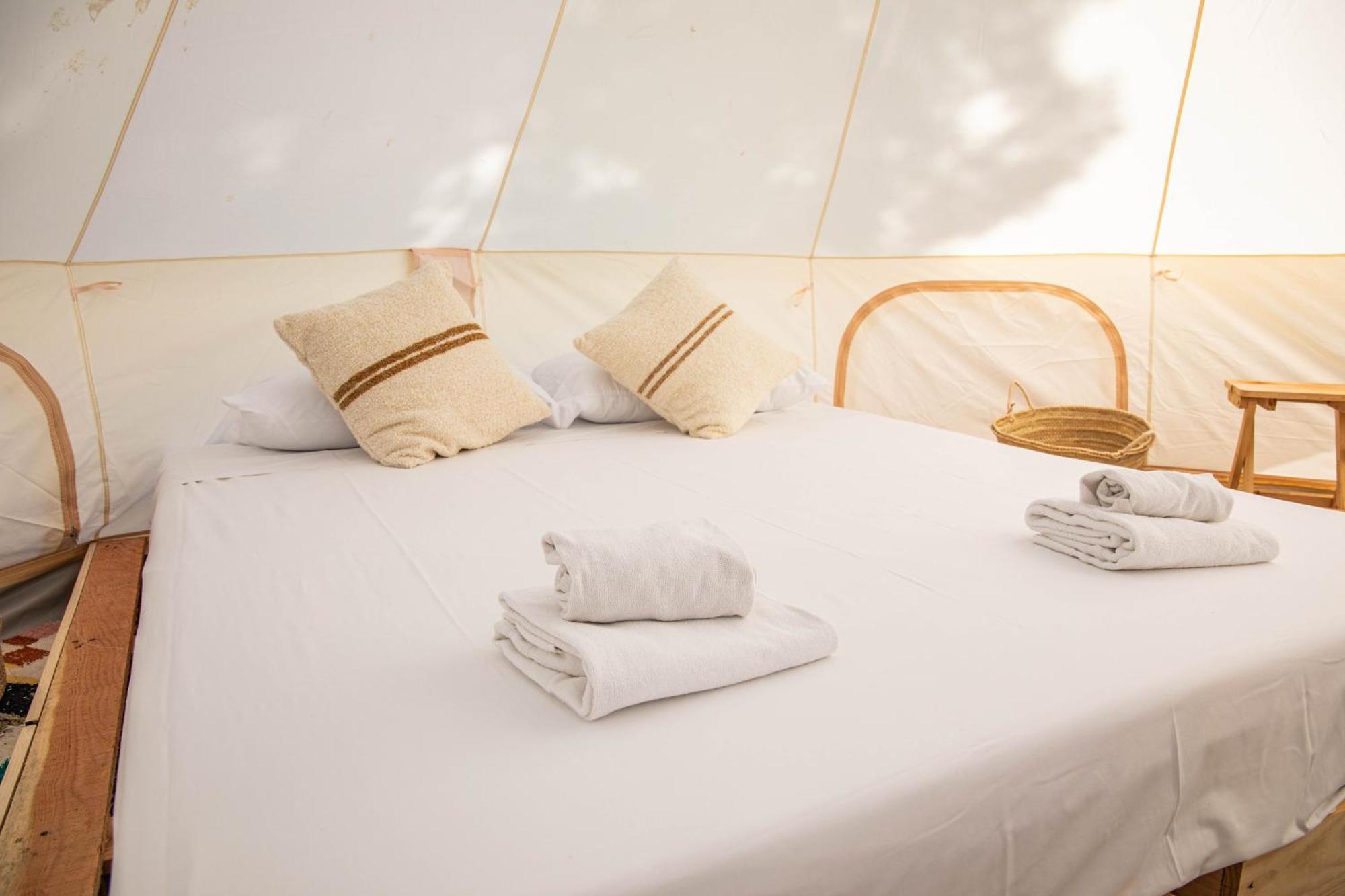Camping Sant Salvador Hotel Комаруга Екстериор снимка