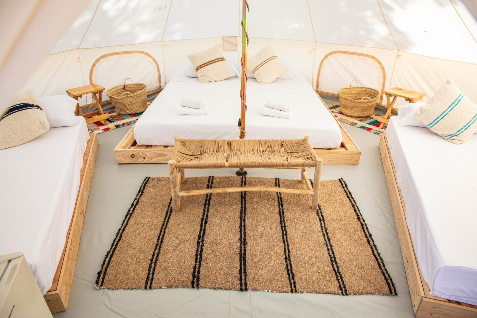 Camping Sant Salvador Hotel Комаруга Екстериор снимка